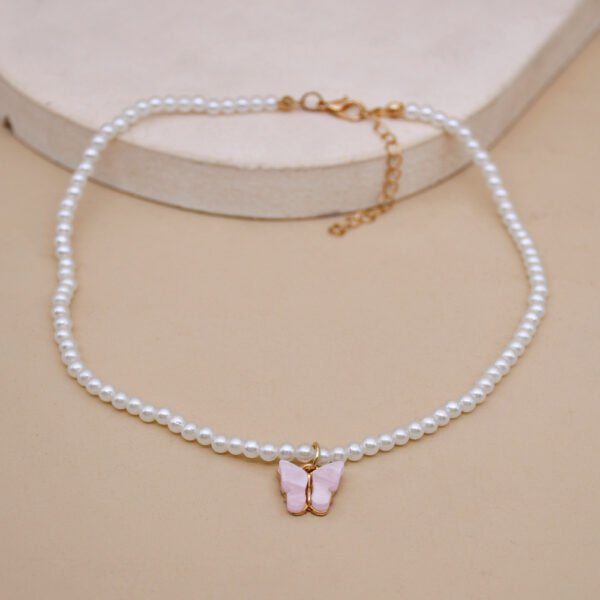 Collier de perles avec nœud papillon en opale