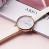 Montres en cuir blanc femme étanche