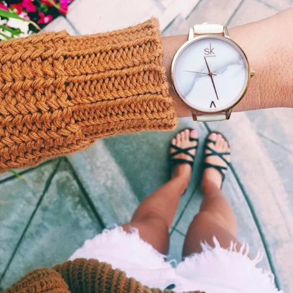 Montres en cuir blanc femme étanche