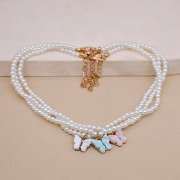 Collier de perles avec nœud papillon en opale