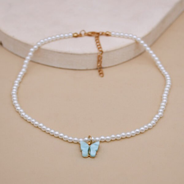 Collier de perles avec nœud papillon en opale