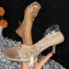 Talons hauts à bride